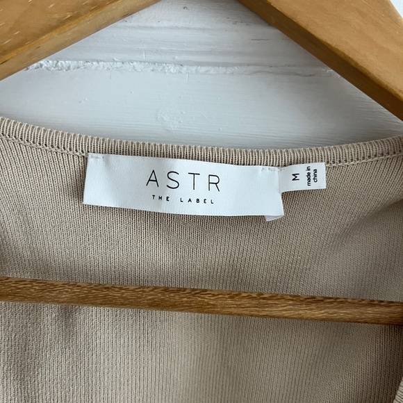 Cream short sleeve body suit. Never worn. - Picture 4 of 6